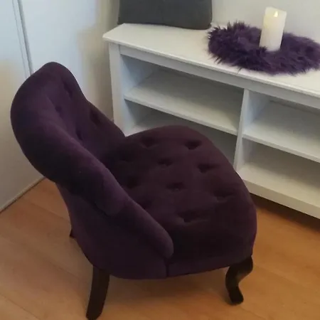Grande chambre à 2 km de Disney et 35 de Paris *